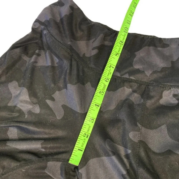 Yogalicious Lux, Black & Gray Camo Leggings, Size Small - Picture 7 of 7